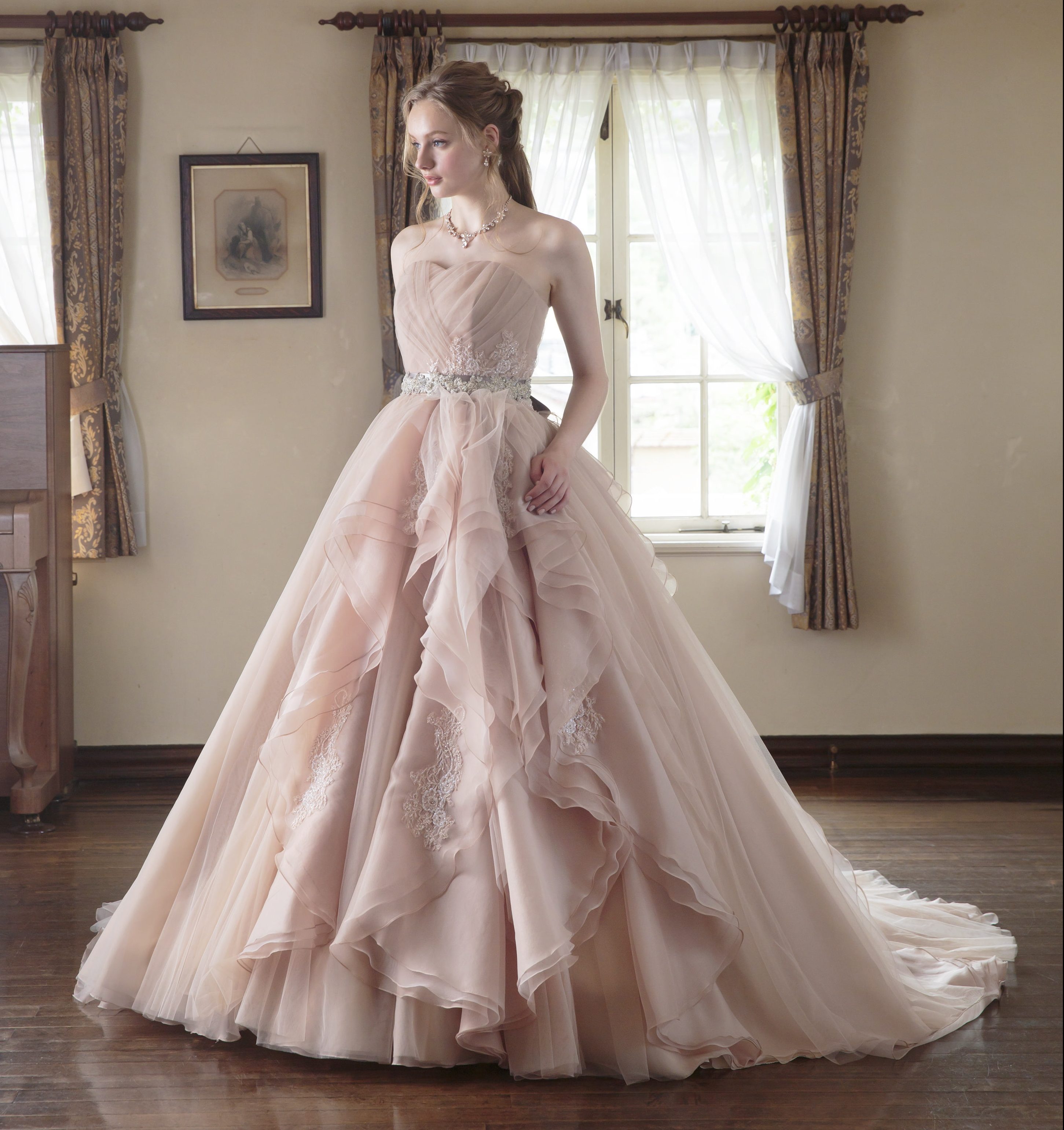 ブラウンベルズ｜カラードレス｜ブライダルハウスTUTU