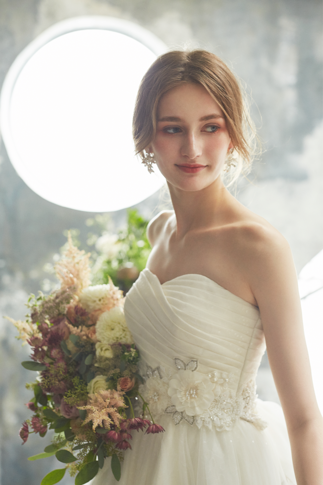 最新版 ウェディングドレスに似合う髪型は 結婚式までにどんな準備をしたらよい ブライダルハウスtutu